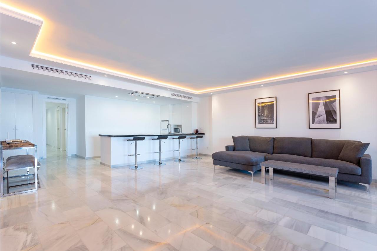 B51 Executive Flats * Marbella