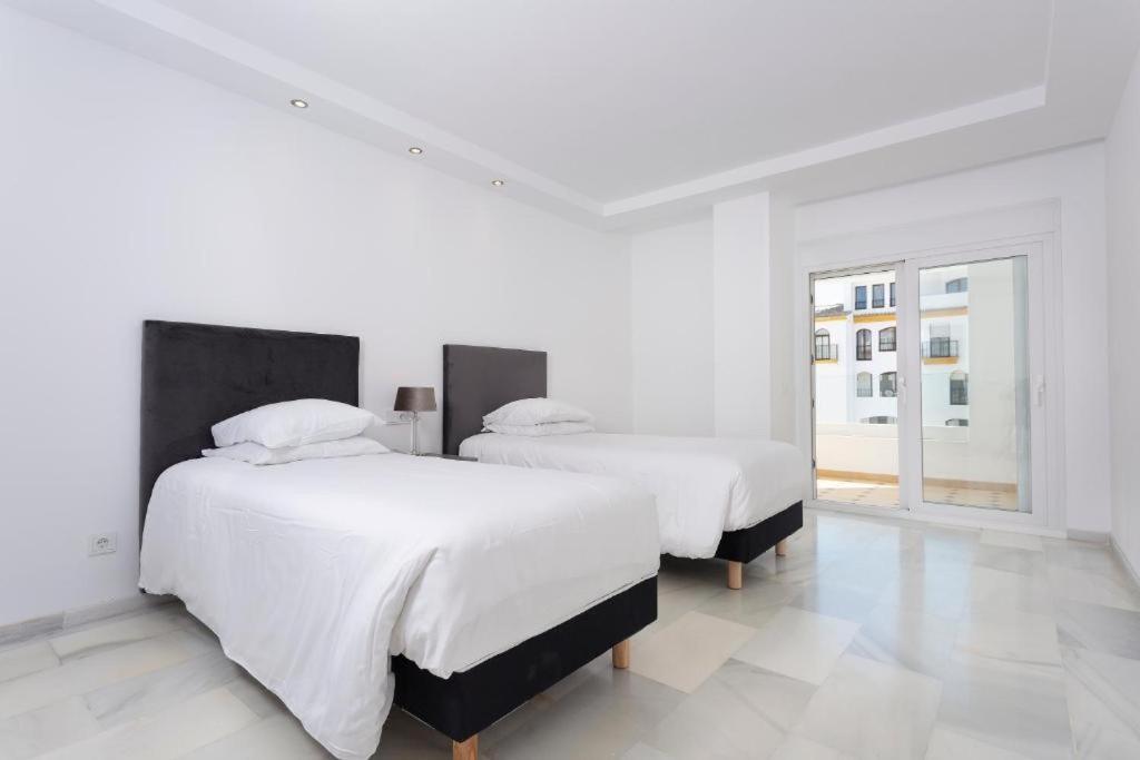 B51 Executive Flats Aparthotel